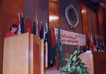 الدكتور حنان يوسف تلقى كلمتها