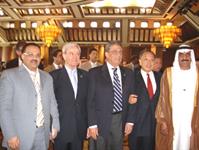 الدكتور عبد الولي الشميري سفير اليمن بمصر وجامعة الدول العربية مع رئيس الوفود العربية وزير الدولة للشئون الخارجية الأماراتي ووزير الخارجية الصيني لي تشاوشينغ ورئيس جامعة الدول العربية عمروموسى - 1-6-2006م