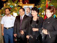 السفير الدكتور الشميري مع الملحق العسكري لدول الامارات والفنانه فردوس عبد الحميد والدكتورة حنان يوسف - 22 مايو 2006م