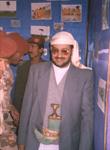 الدكتور الشميري في مدرسة قوات المظلات بمأرب