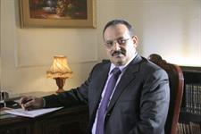 صور للأعلام والصحف
