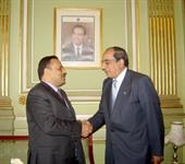 زيارة السفير لرئيس جامعة عين شمس ومعرض أيام الشعوب