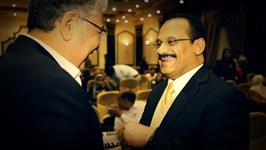 الدكتور الشميري وحوار باسم مع أحد الضيوف