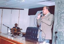 عازف العود جمال شمسان والمطرب احمد حندس