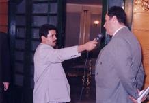 الإعلامى اليمنى خالد على يحاور الشاعر الوردانى ناصف