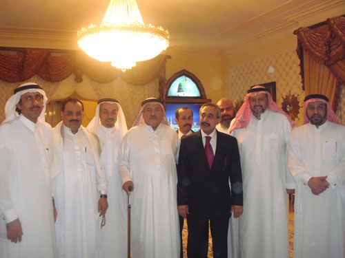 د. الشــــميري يحضــر دعــوة الشـــــــيخ العيسائي